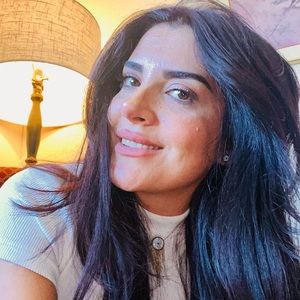 Meet your Posher, Kim.